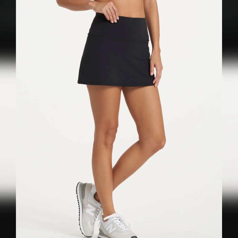 Vuori Volley Skirt Solid Black Tennis Golf Athletic Skort Twirl Sz Medium EUC - Picture 2 of 16